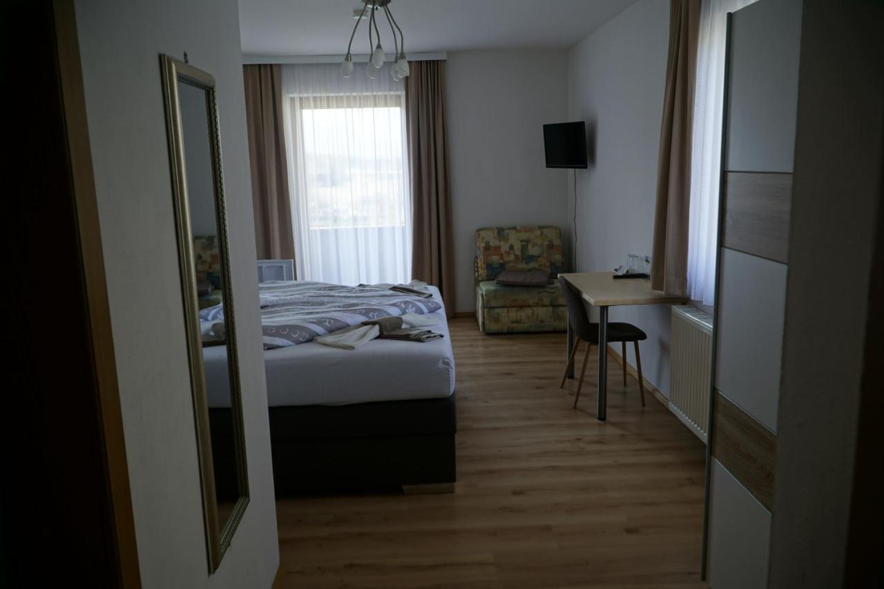 Pension-Ferienwohnung Rotar Faak am See Exterior foto