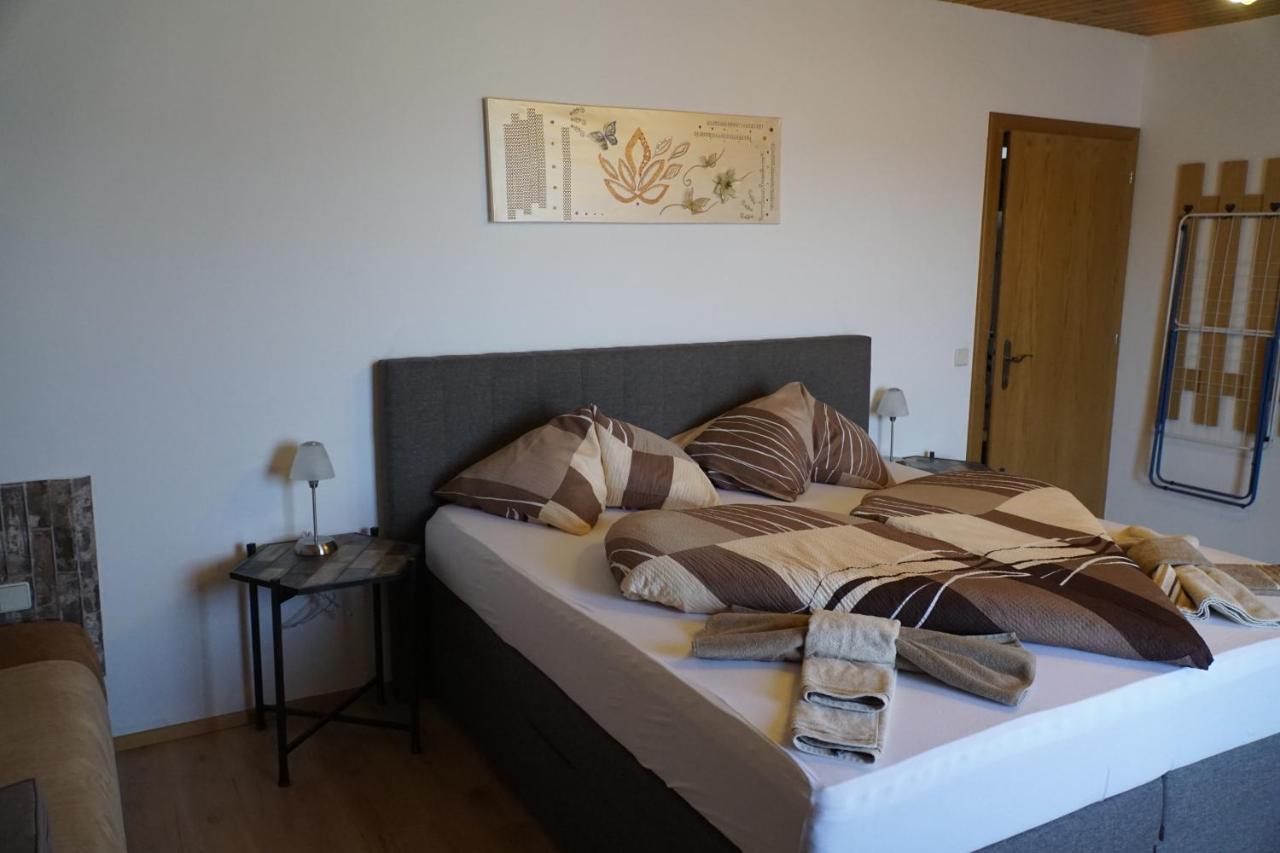 Pension-Ferienwohnung Rotar Faak am See Exterior foto
